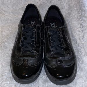 Mephisto RunOff Black lace up